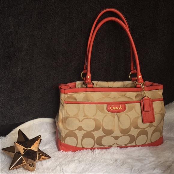 COACH BAG . - Picture 2 of 6